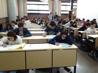 Estudiantes, durante la prueba.